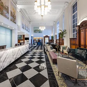 4* Apartahotel Adina